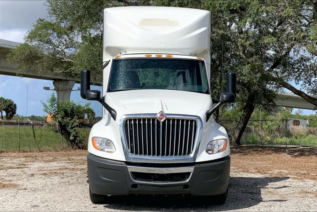 2021 CUM LT625 6×4 Day Cab