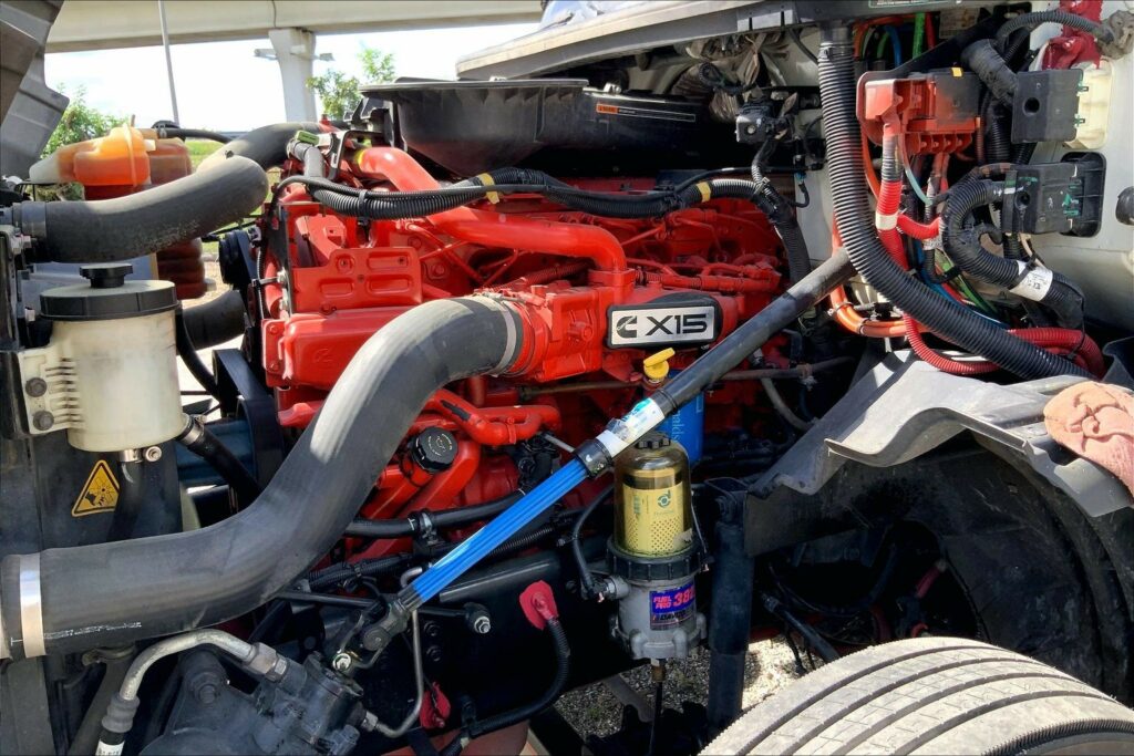 2021 CUM LT625 6×4 Day Cab