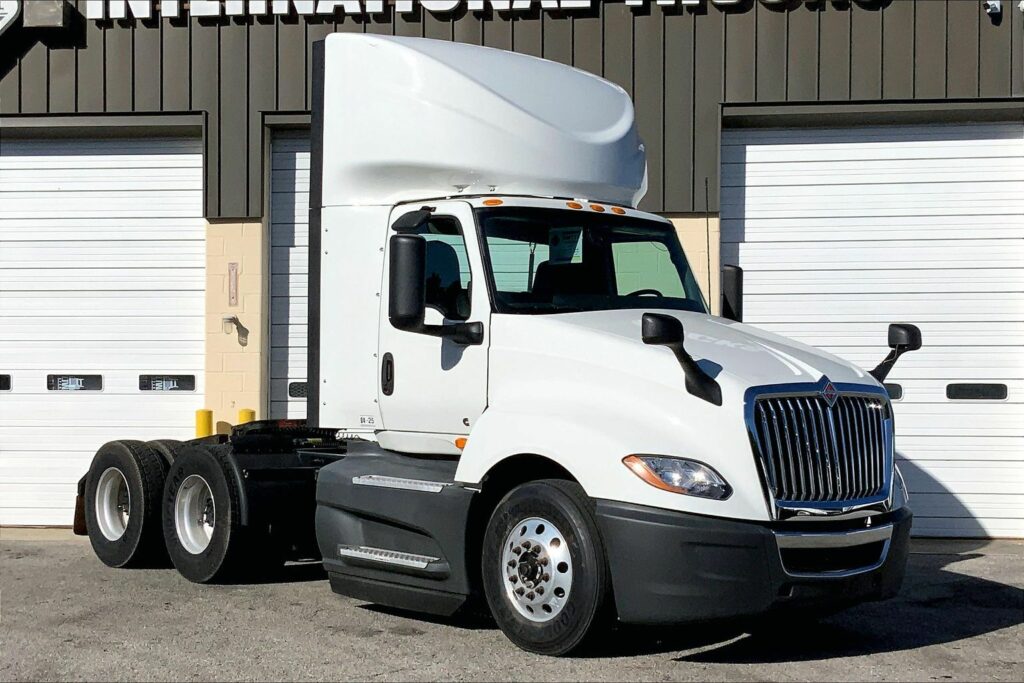 2021 CUM LT625 6×4 Day Cab