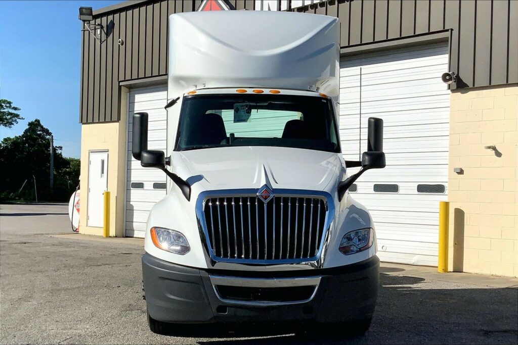 2021 CUM LT625 6×4 Day Cab