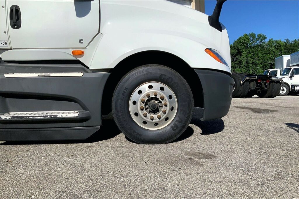 2021 CUM LT625 6×4 Day Cab