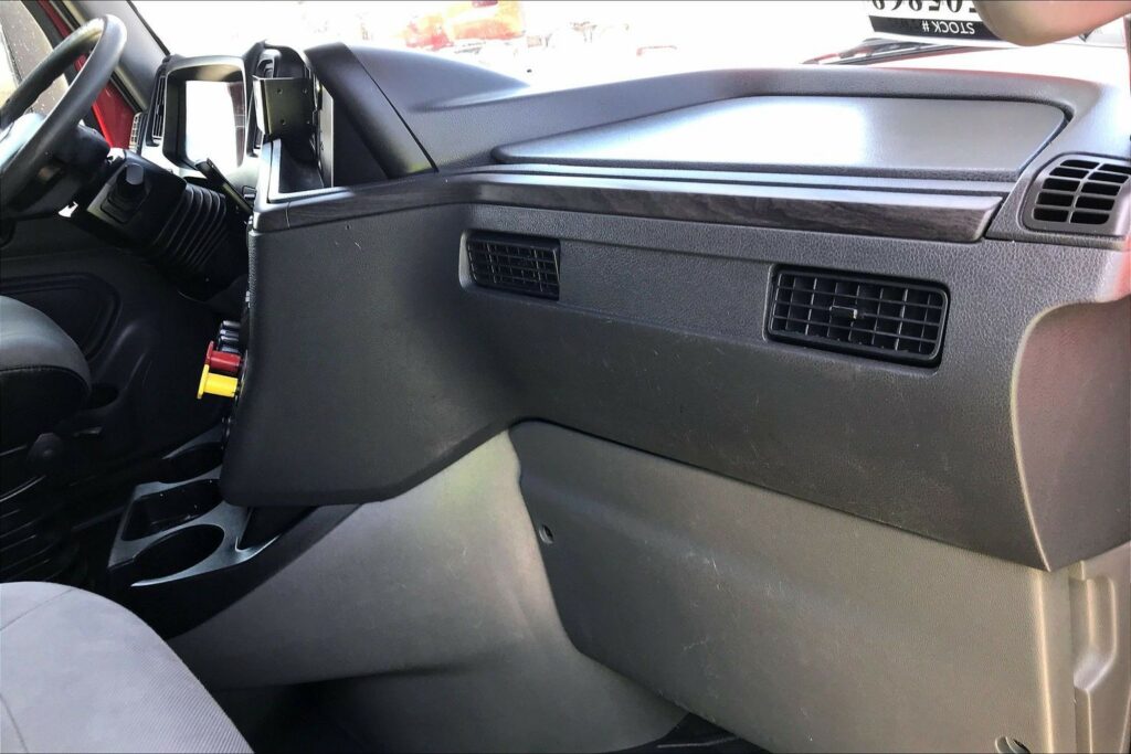 2023 CUM LT625 6X4 Sleeper