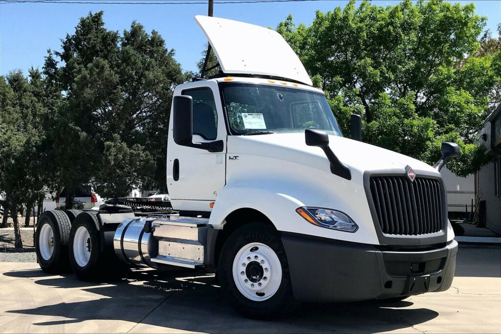 2021 CUM LT625 6×4 Day Cab