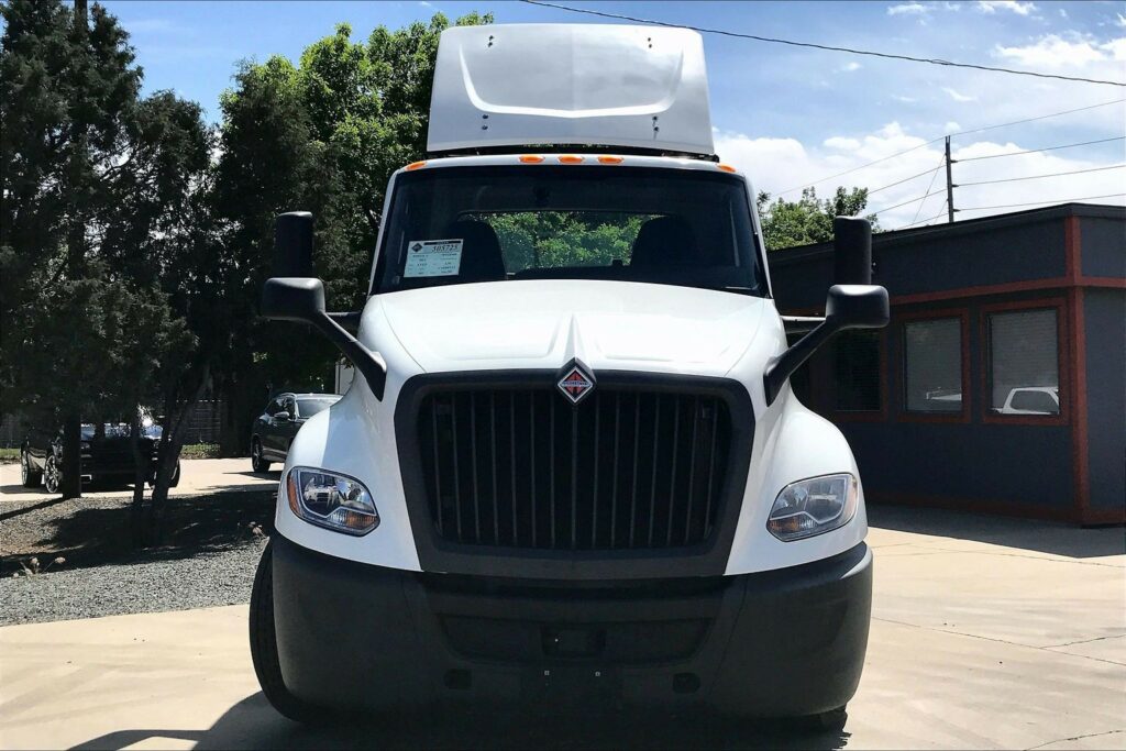 2021 CUM LT625 6×4 Day Cab