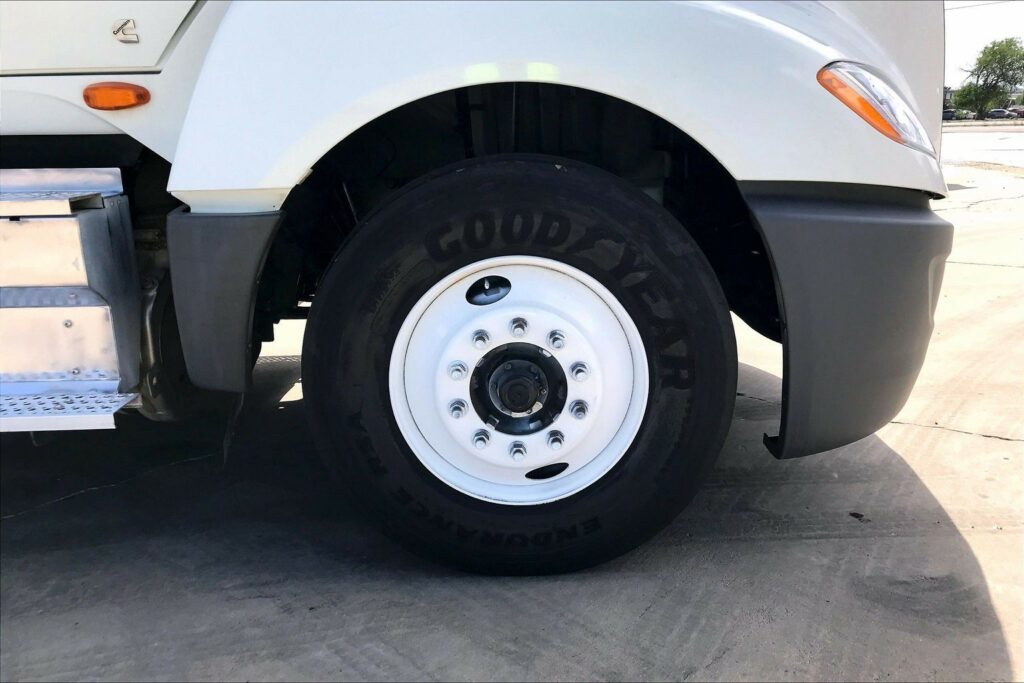 2021 CUM LT625 6×4 Day Cab