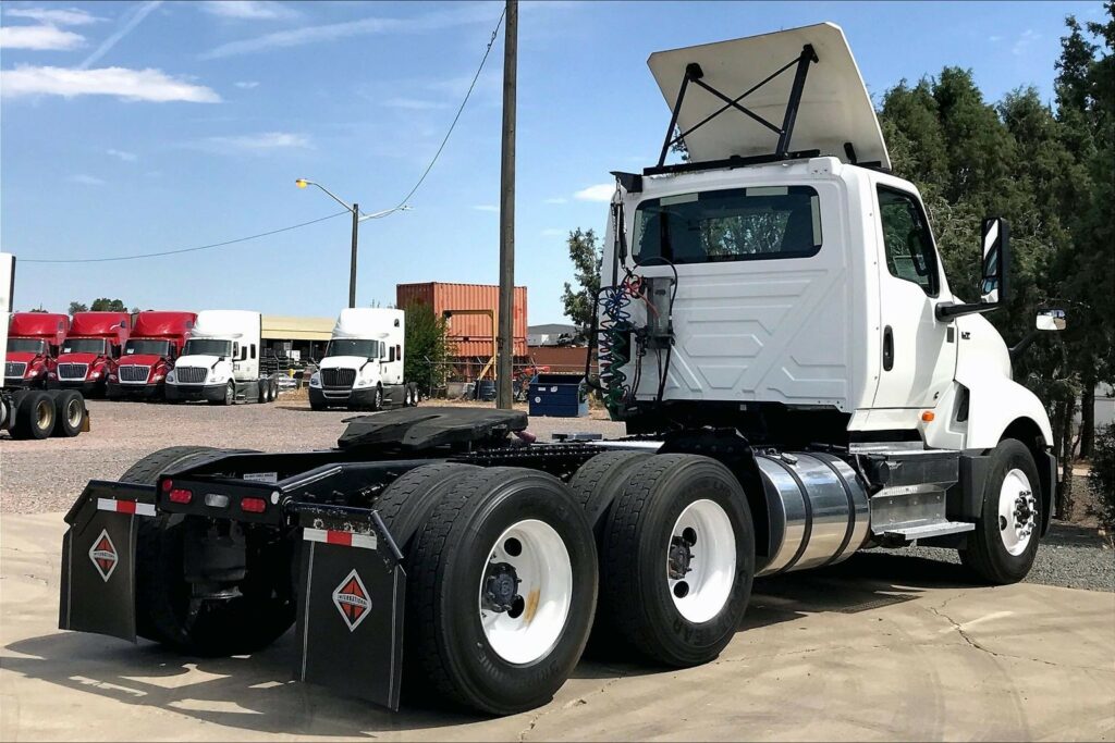 2021 CUM LT625 6×4 Day Cab