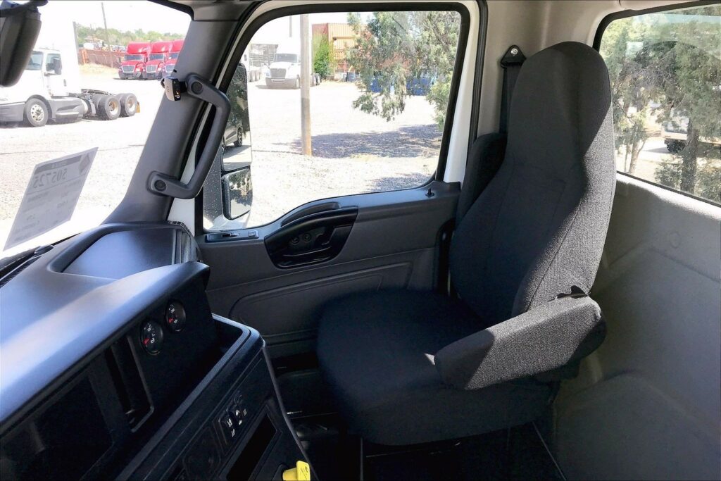 2021 CUM LT625 6×4 Day Cab