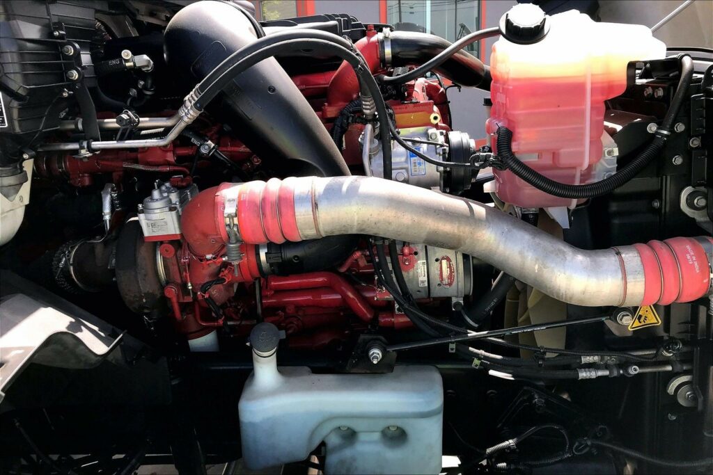2021 CUM LT625 6×4 Day Cab