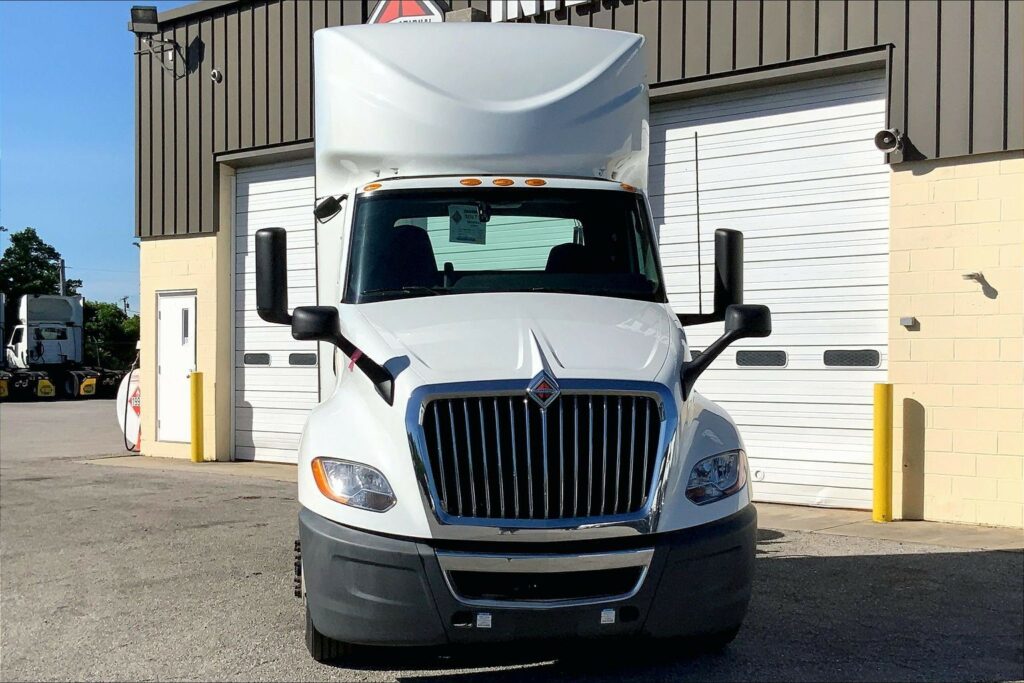 2021 CUM LT625 6×4 Day Cab