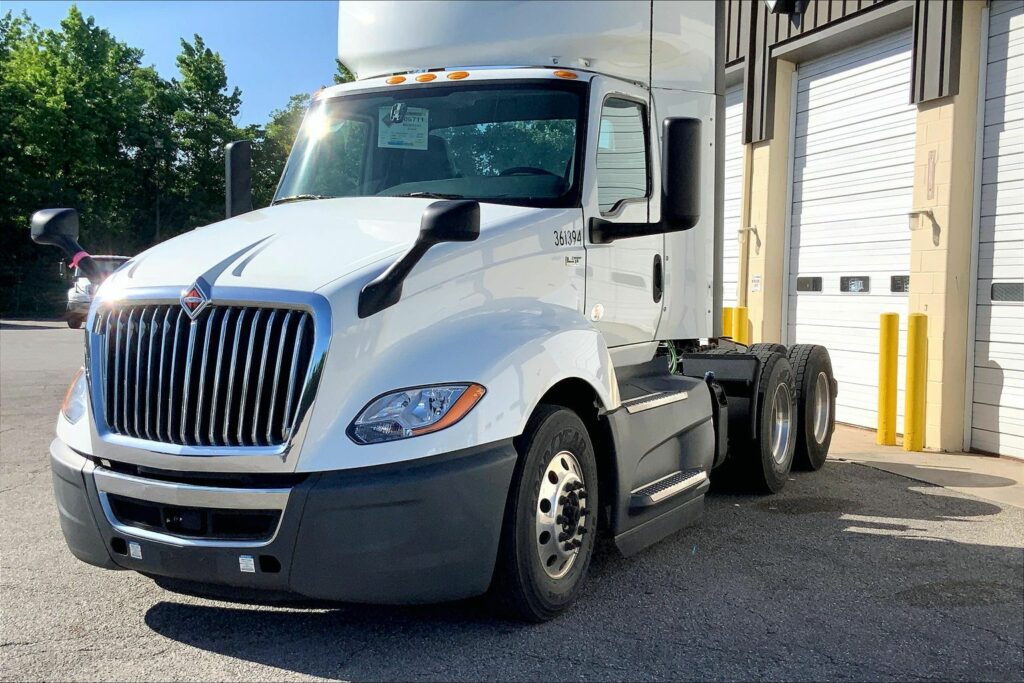 2021 CUM LT625 6×4 Day Cab