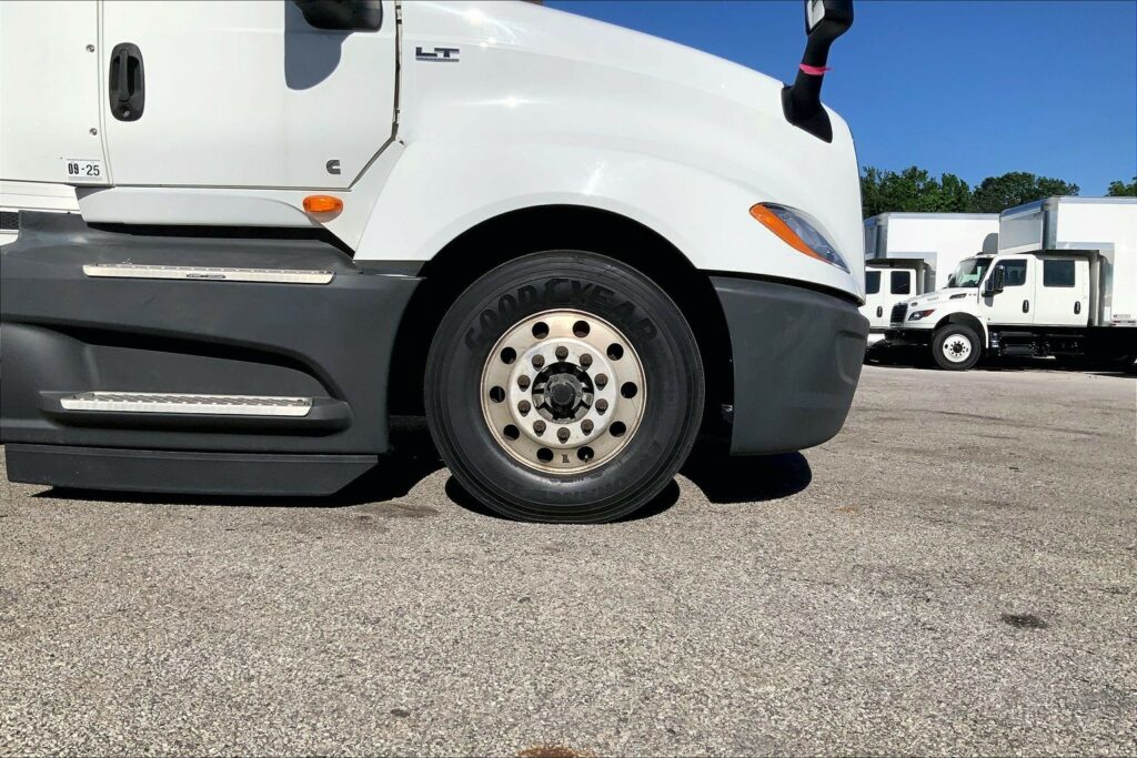 2021 CUM LT625 6×4 Day Cab