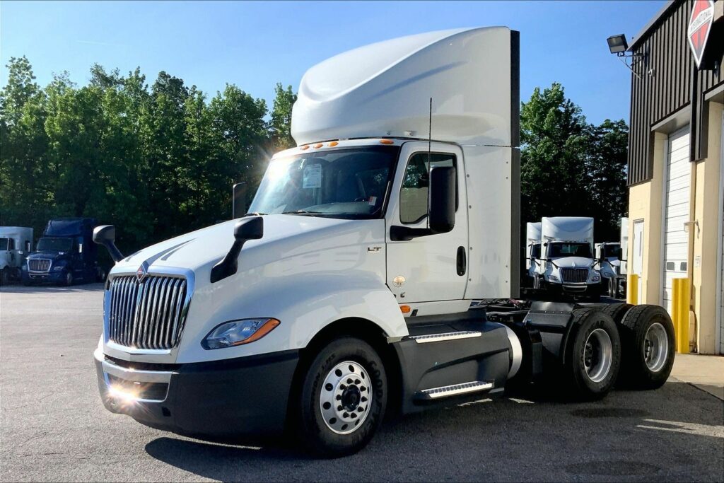 2021 CUM LT625 6×4 Day Cab
