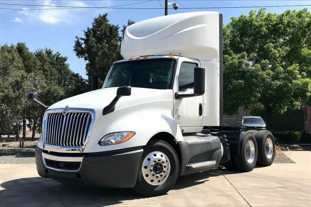 2020 CUM LT625 6×4 Day Cab