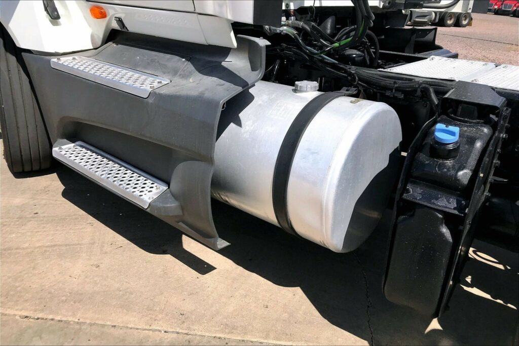 2020 CUM LT625 6×4 Day Cab