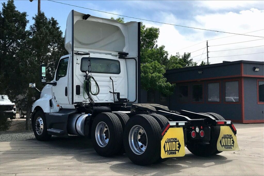 2020 CUM LT625 6×4 Day Cab