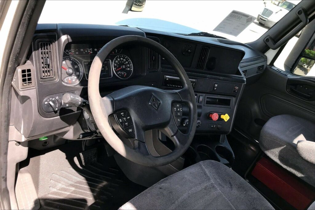 2020 CUM LT625 6×4 Day Cab