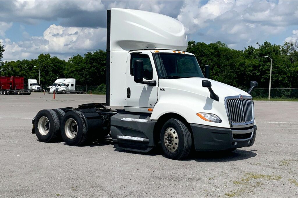 2021 CUM LT625 6×4 Day Cab