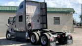 2022 CUM LT625 6×4 Sleeper