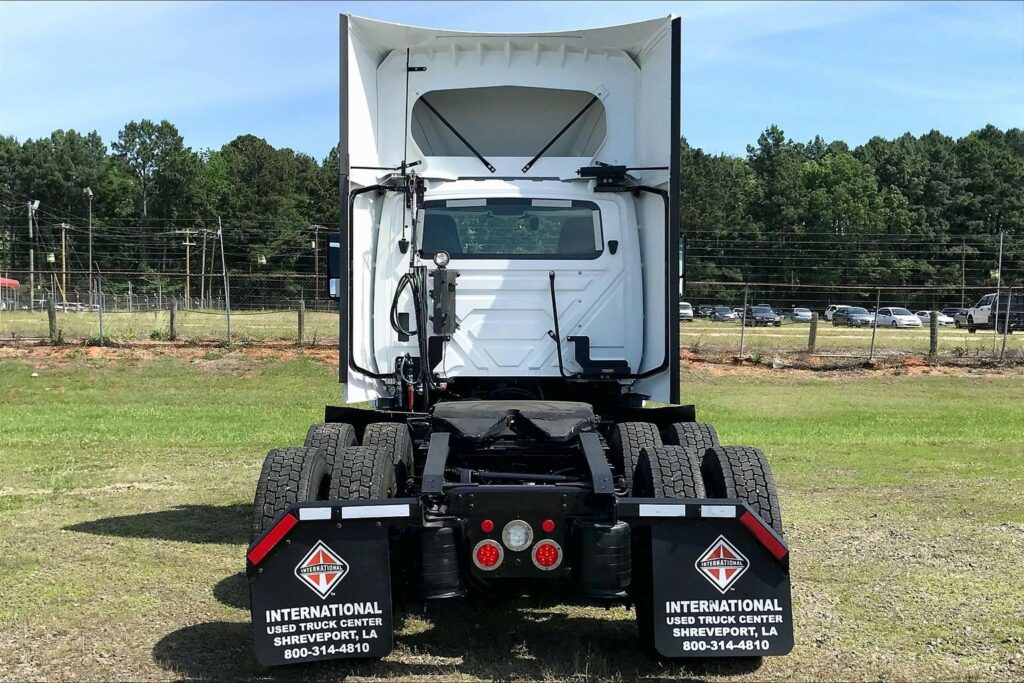 2023 CUM LT625 6X4 Day Cab