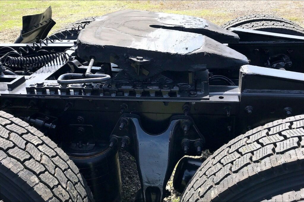 2023 CUM LT625 6X4 Day Cab