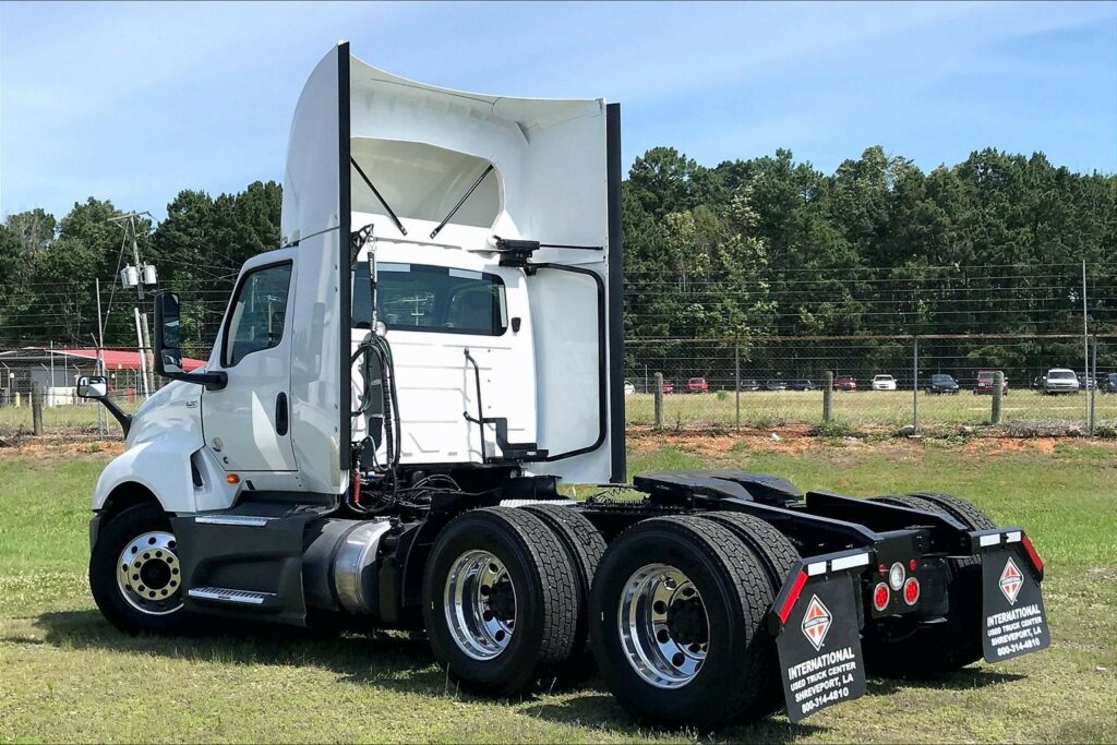 2023 CUM LT625 6X4 Day Cab