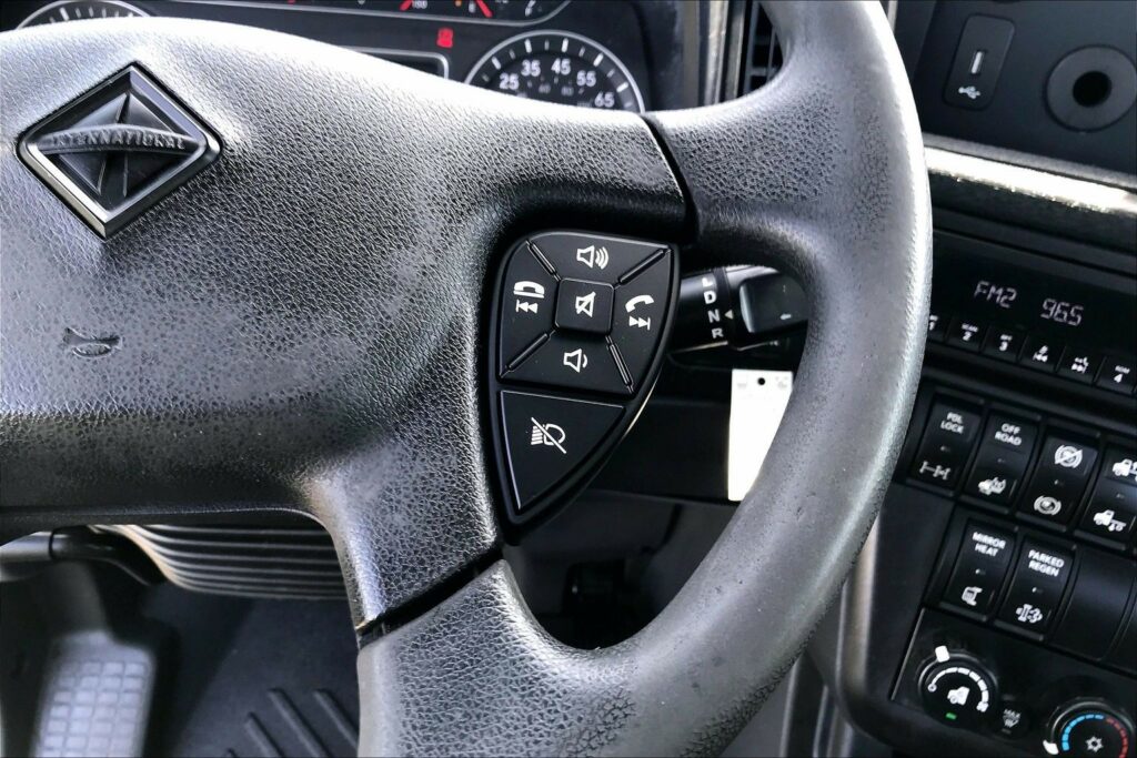 2023 CUM LT625 6X4 Day Cab