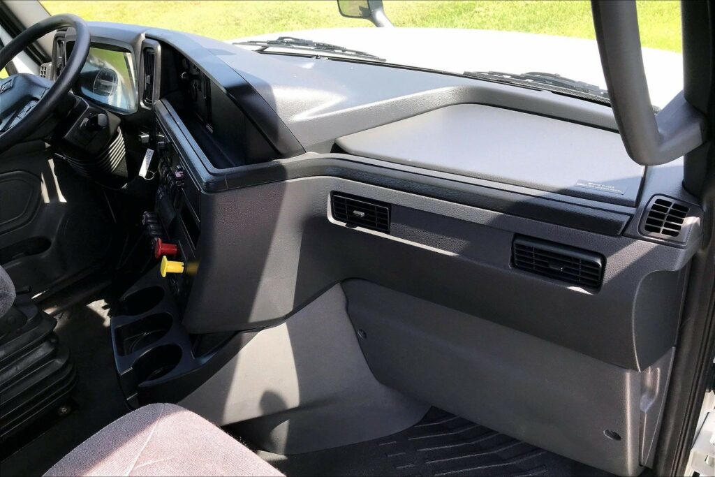 2023 CUM LT625 6X4 Day Cab
