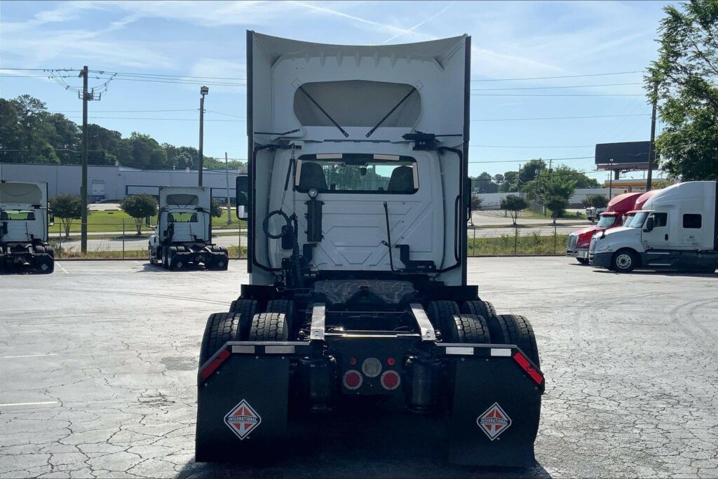 2021 INT LT625 6×4 Day Cab