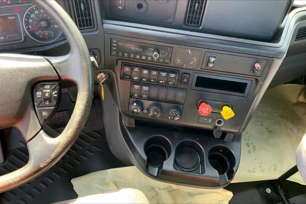 2021 INT LT625 6×4 Day Cab