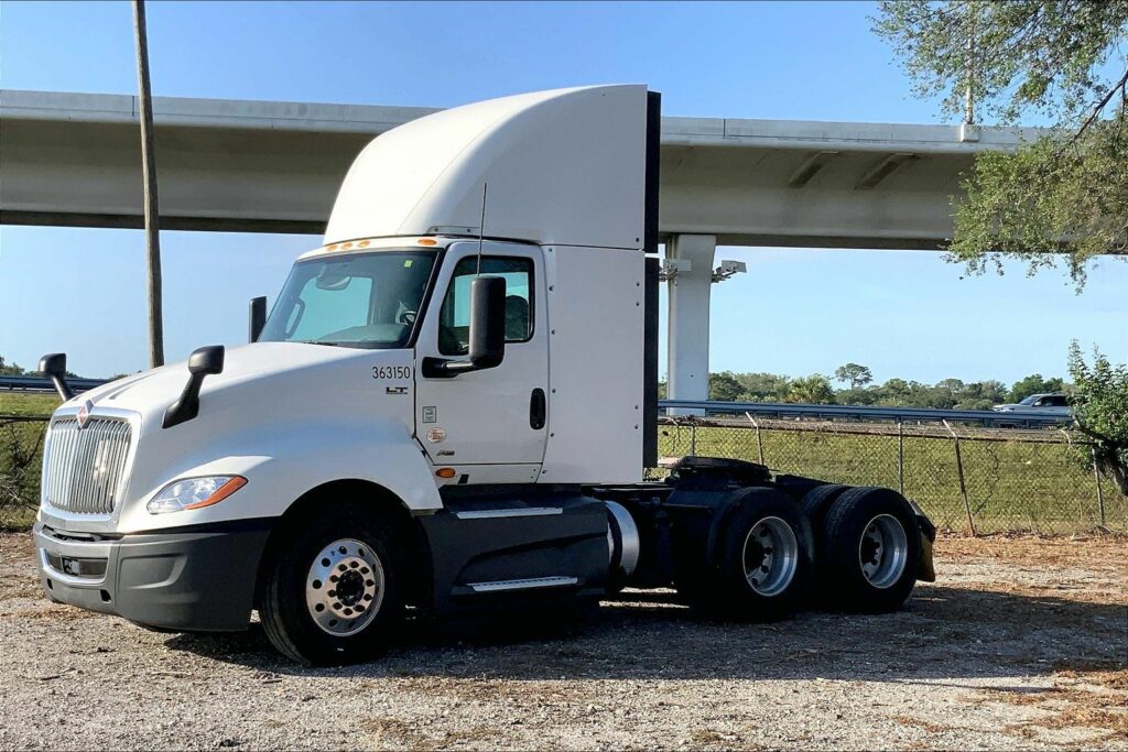 2021 INT LT625 6×4 Day Cab