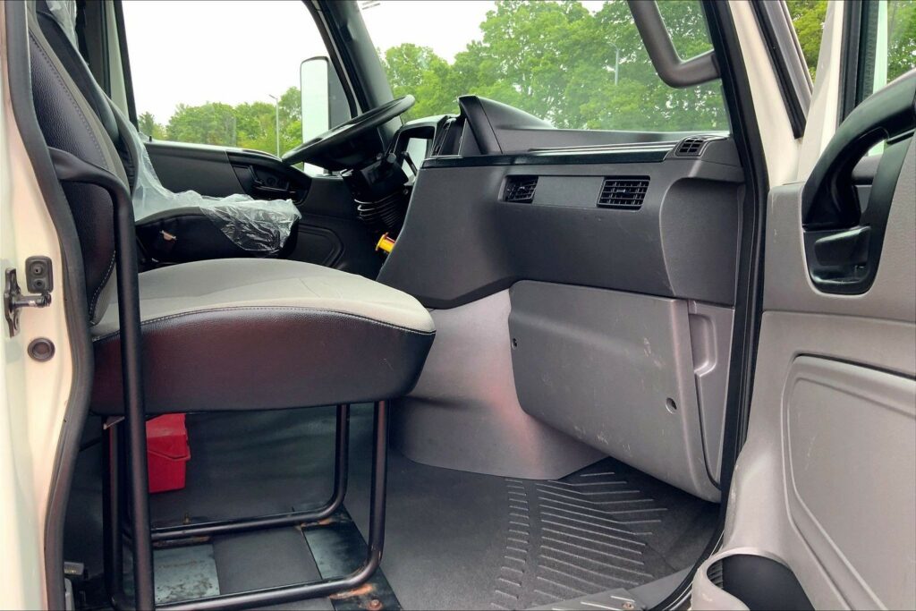 2019 INT LT625 6×4 Day Cab