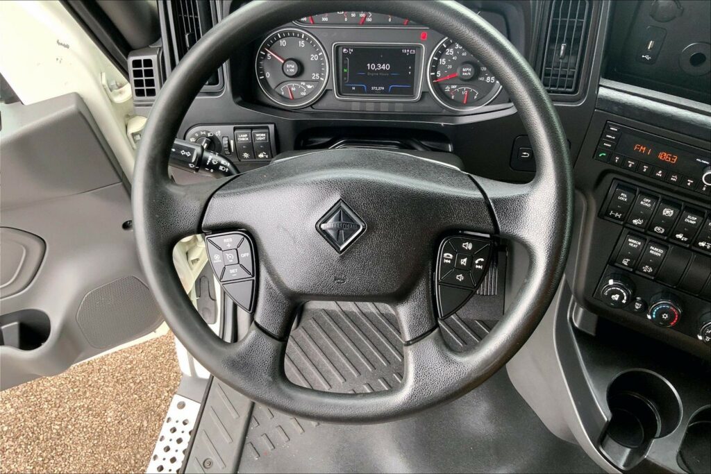 2021 INT LT625 6×4 Day Cab