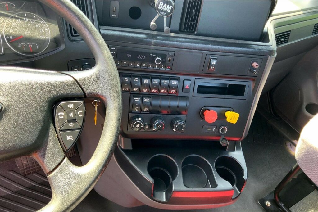 2021 INT LT625 6×4 Day Cab