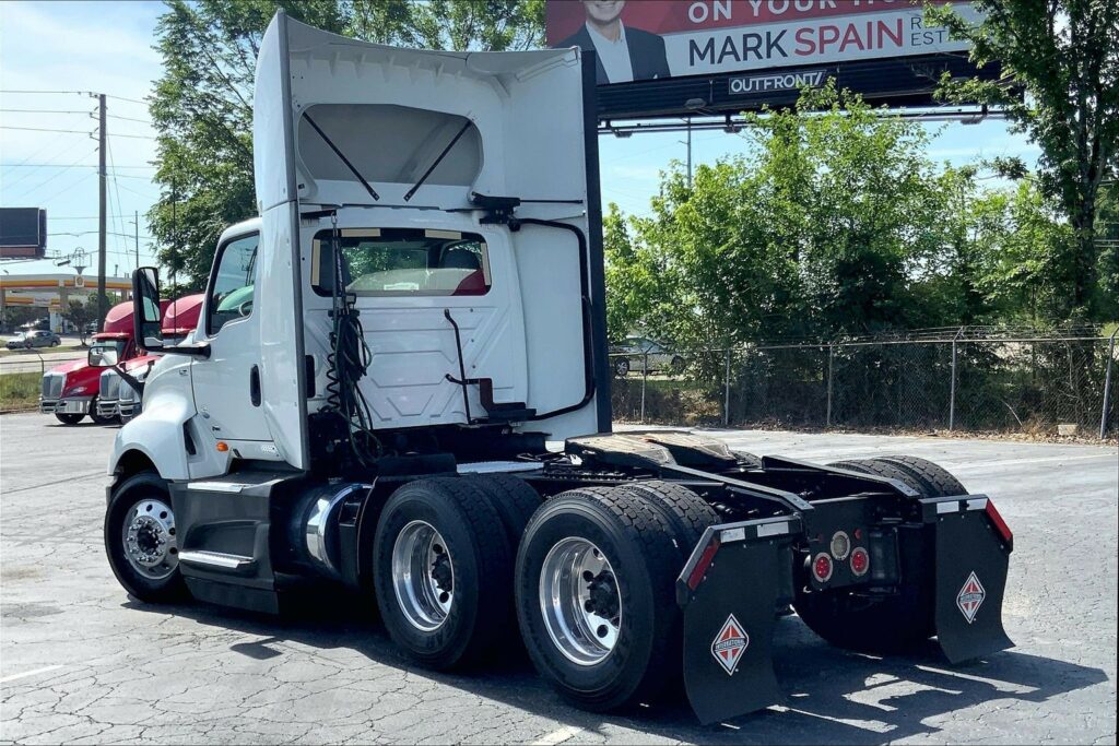 2021 INT LT625 6×4 Day Cab