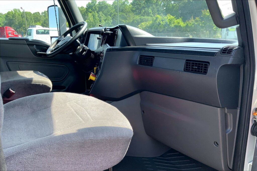 2021 INT LT625 6×4 Day Cab