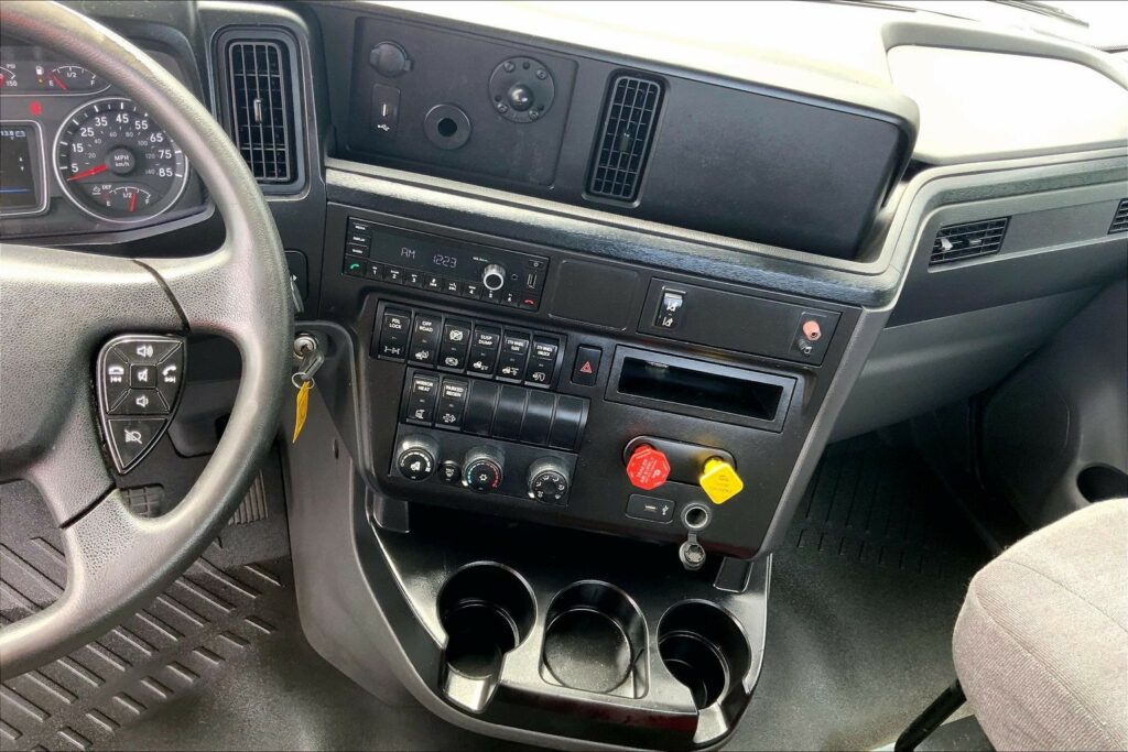 2021 INT LT625 6×4 Day Cab