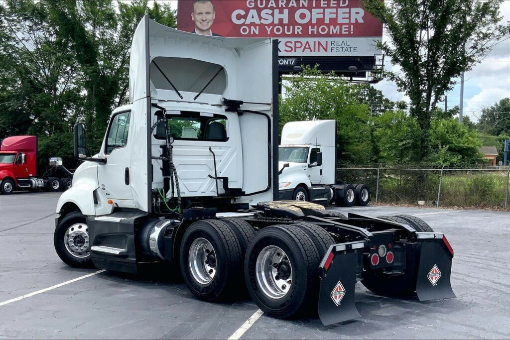 2021 INT LT625 6×4 Day Cab