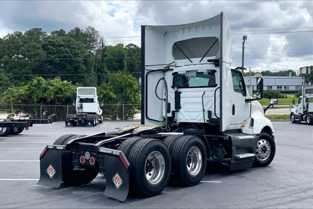 2021 INT LT625 6×4 Day Cab