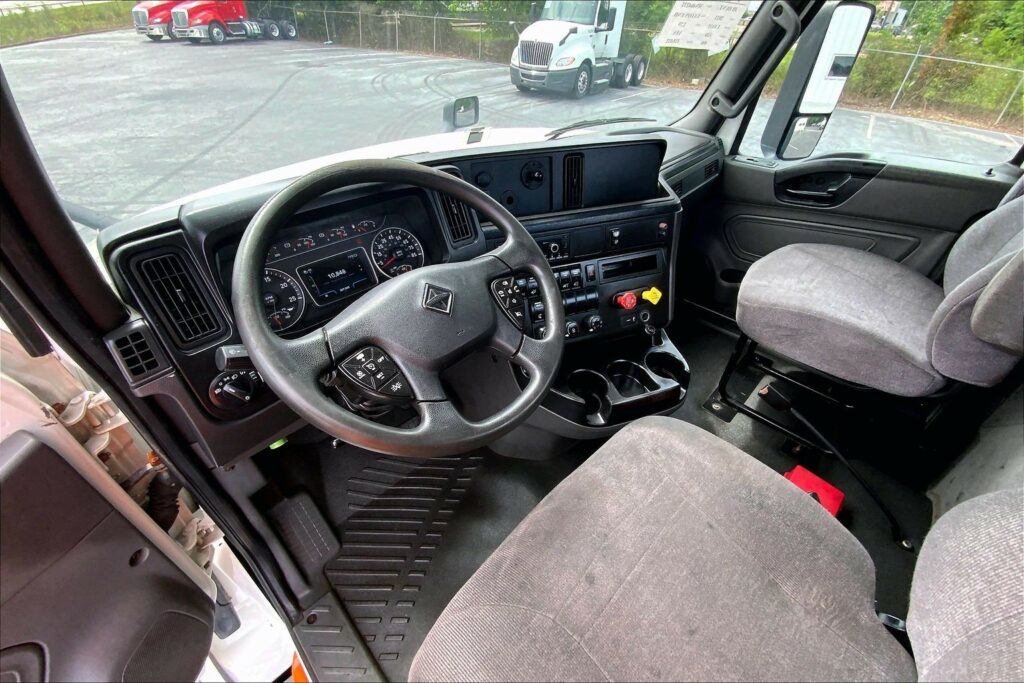 2021 INT LT625 6×4 Day Cab