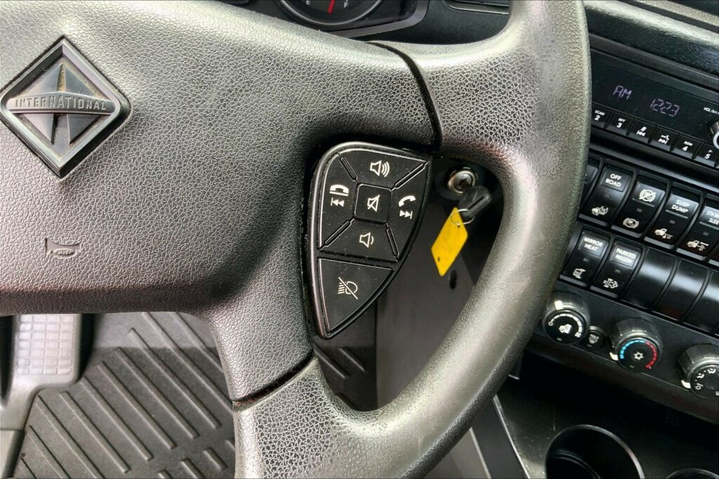 2021 INT LT625 6×4 Day Cab