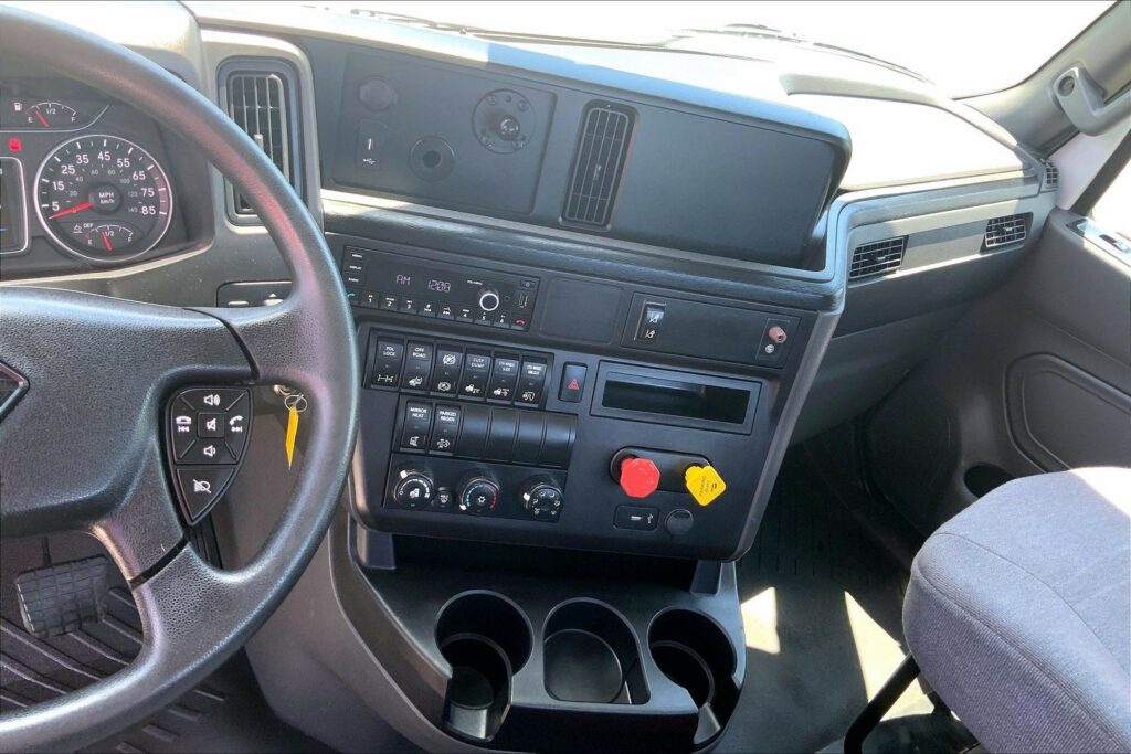 2021 INT LT625 6×4 Day Cab
