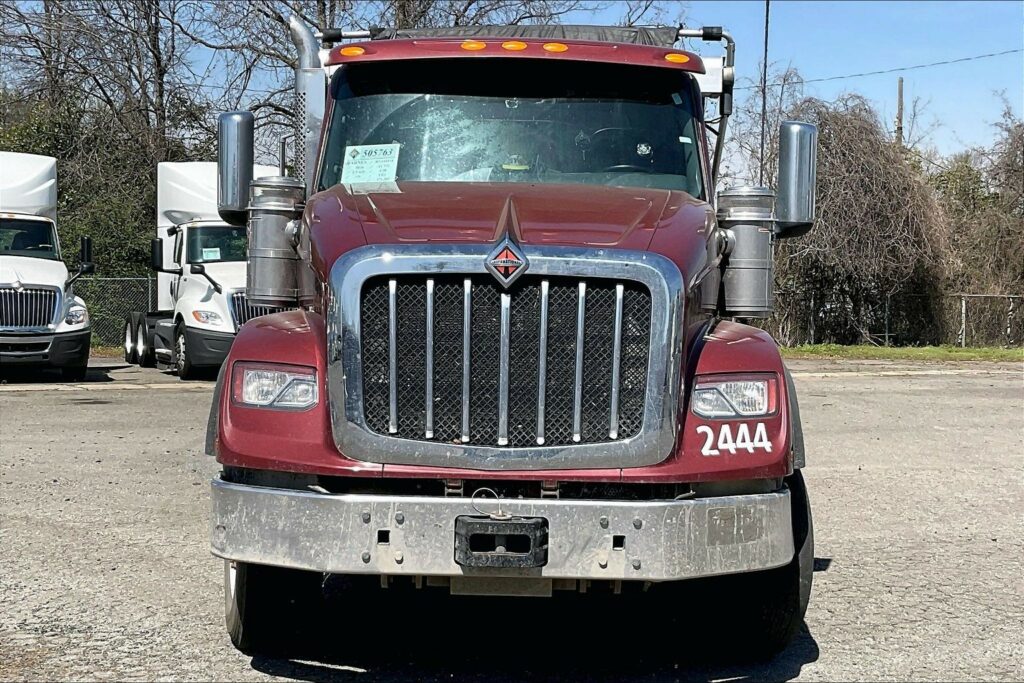 2024 INT HX620 Day Cab