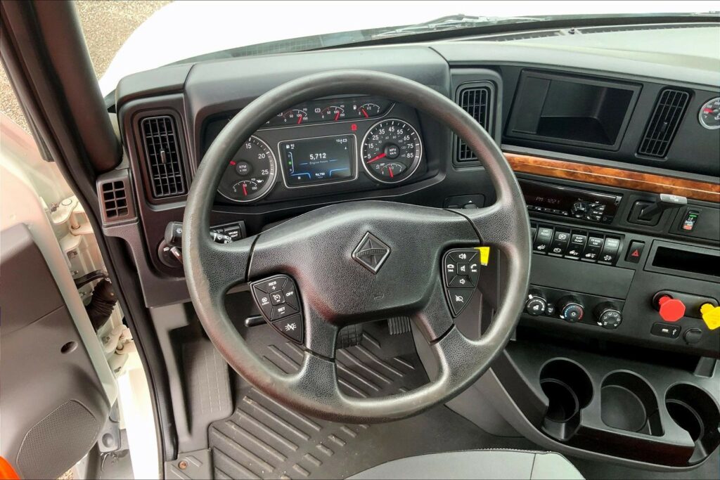 2020 INT RH613 6×4 Day Cab