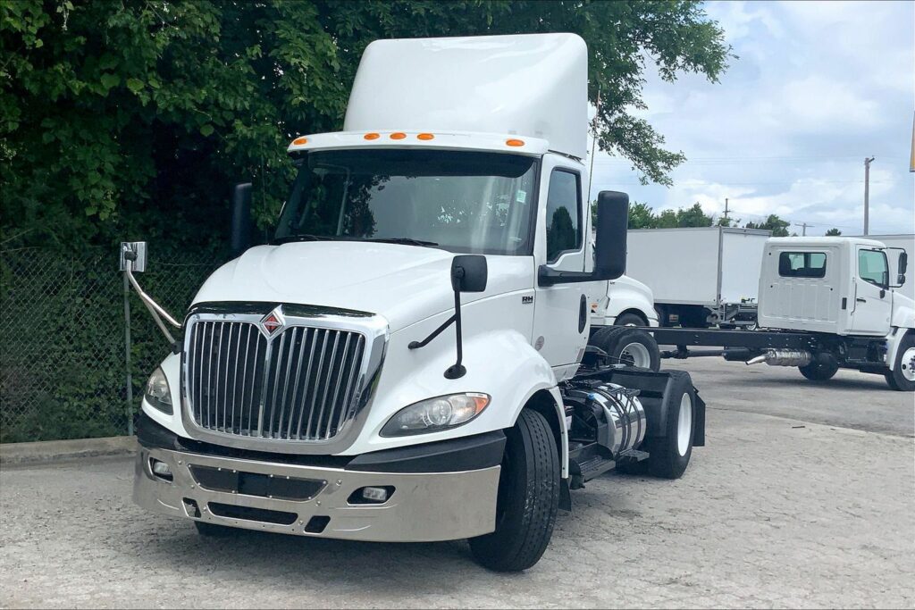 2019 INT RH613 4×2 Day Cab