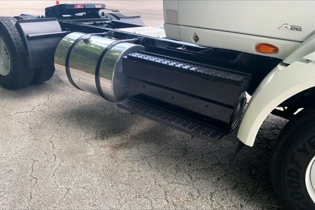 2019 INT RH613 4×2 Day Cab