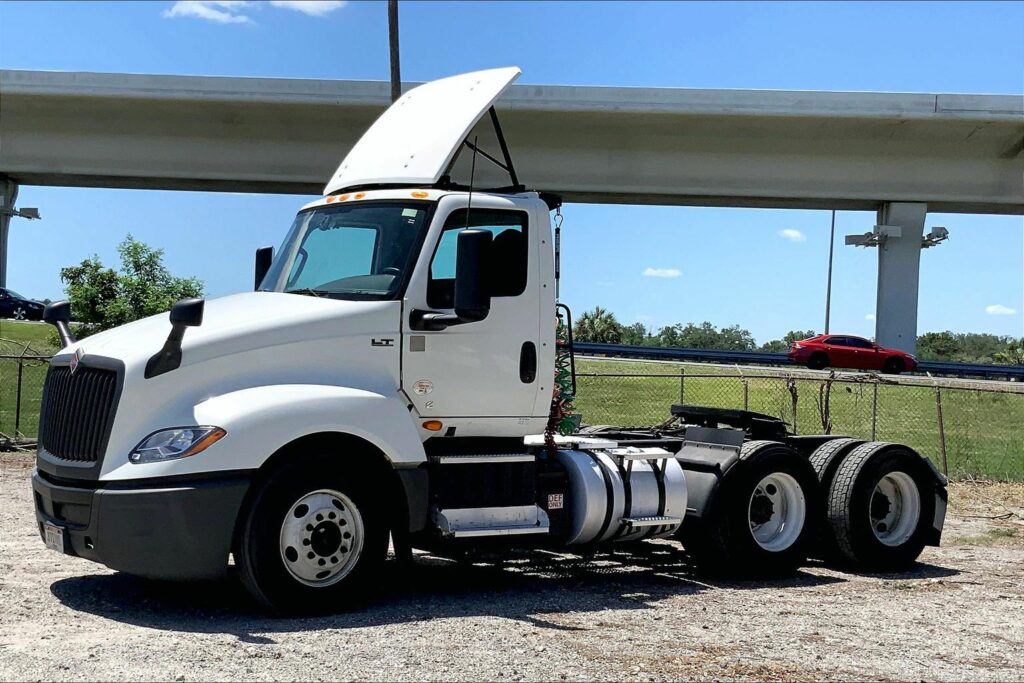 2021 CUM LT625 6×4 Day Cab