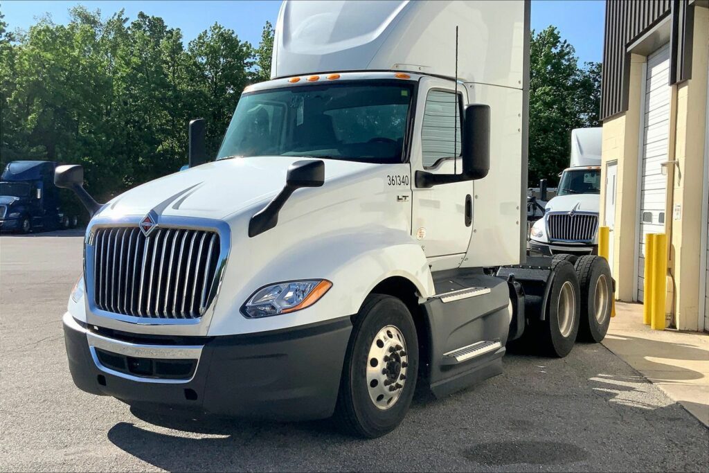 2021 CUM LT625 6×4 Day Cab