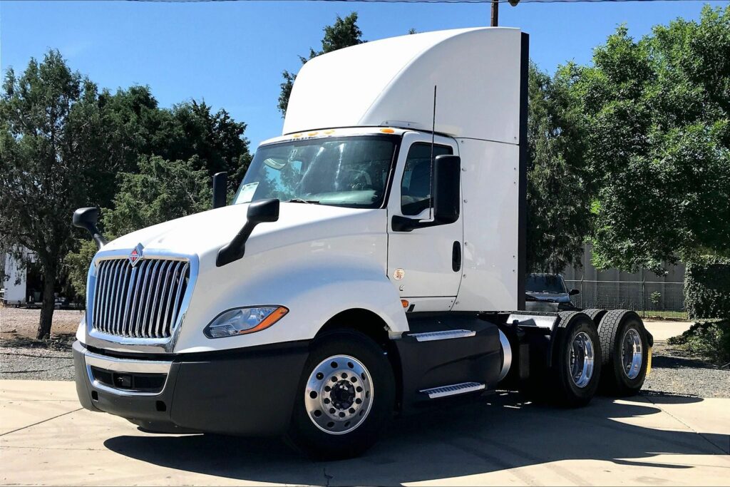 2021 CUM LT625 6×4 Day Cab