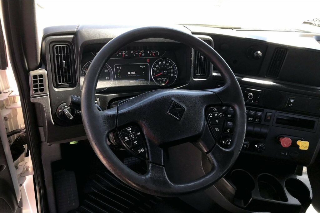 2021 CUM LT625 6×4 Day Cab