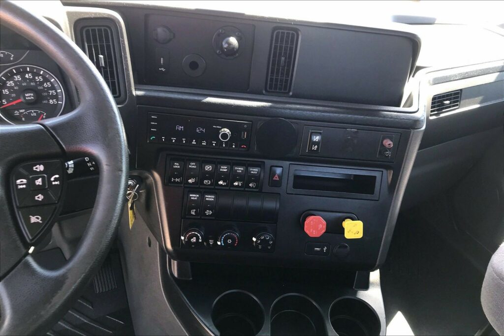 2021 CUM LT625 6×4 Day Cab